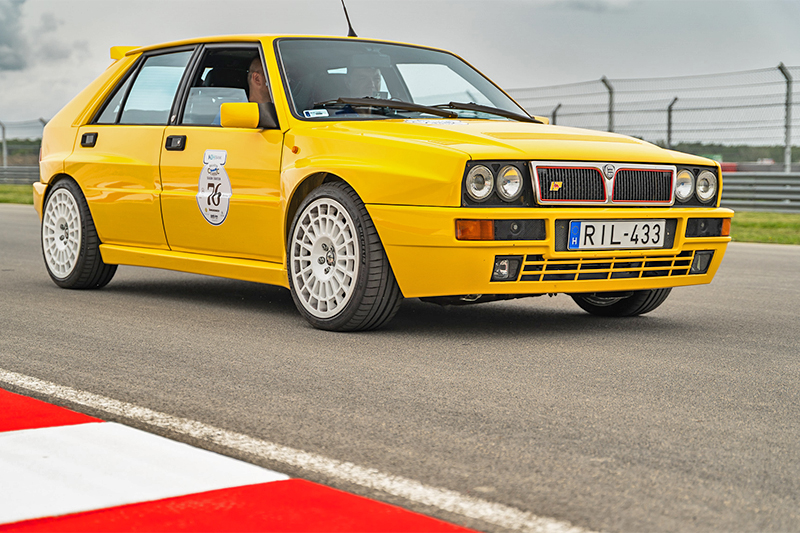 nevezo_Balint Lancia yellow
