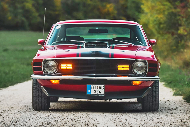 nevezo_Tomozi B_mustang