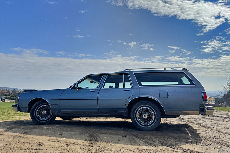 nevezo_Karabelyos_Oldsmobile